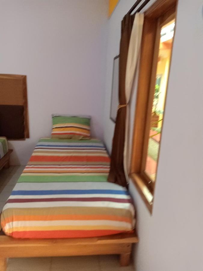 Latansa Homestay Баньюванги Экстерьер фото